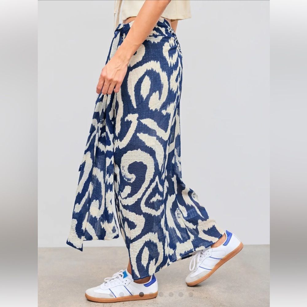 Cider Abstract Print Knotted Waist Maxi Skirt